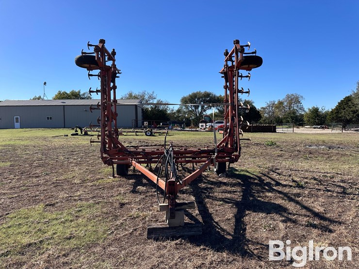 allis-chalmers-1350-image-2