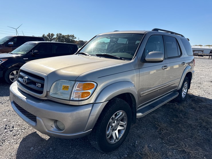2004-toyota-sequoia-image-1