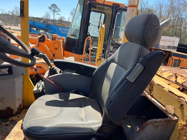 komatsu-wa250-image-17