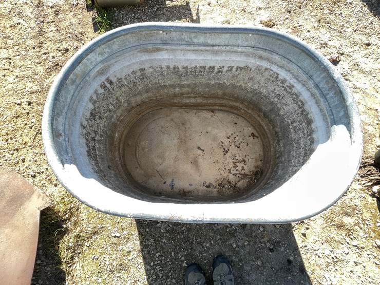 #5948-•-behlen-galvanized-water-tank-image-8