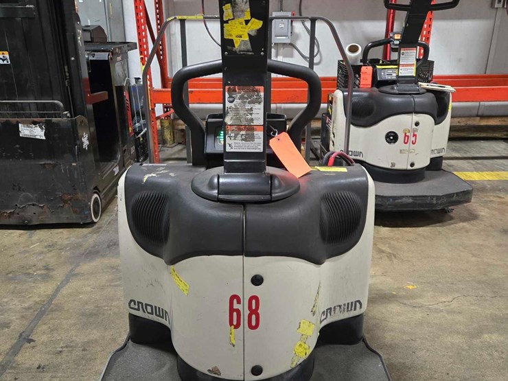 2015-crown-pe4500-60-image-4