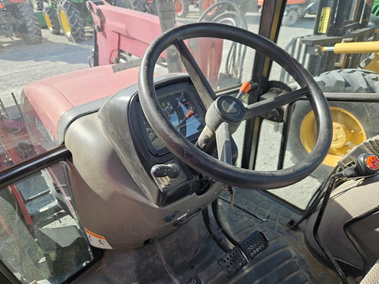 2009-case-ih-farmall-95-image-12