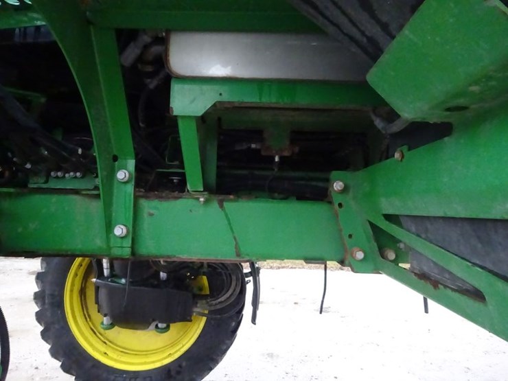 2015-john-deere-r4038-image-95