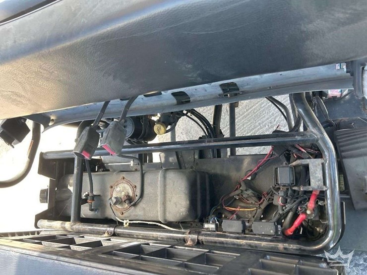 2017-kawasaki-mule-4010-image-8