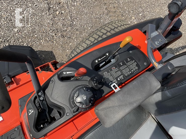 2017-kubota-zd1211-image-12