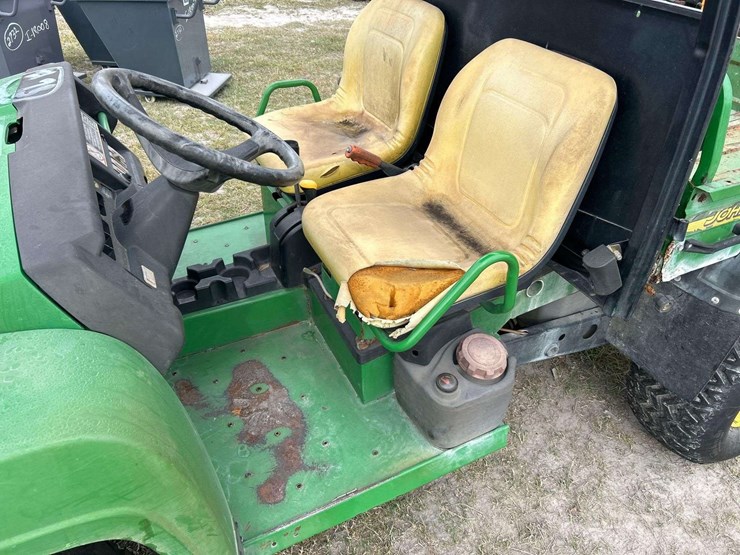 john-deere-gator-image-8