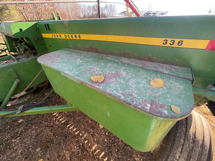 john-deere-336-image-14