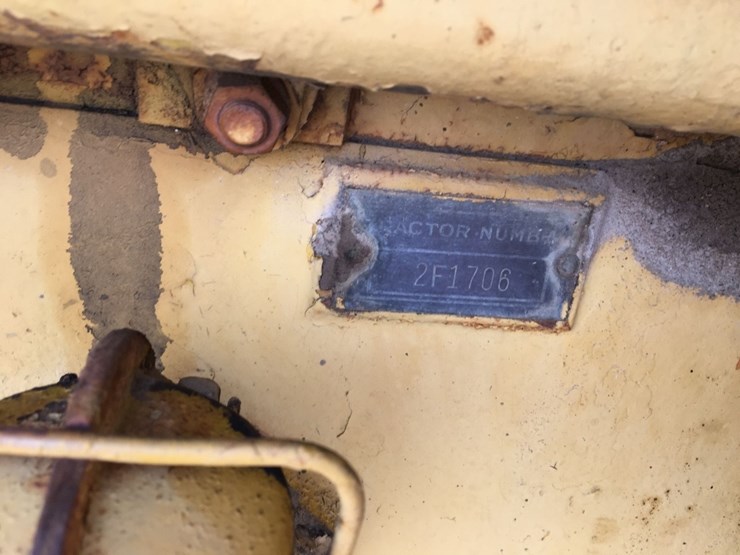 vintage-caterpillar-twenty-two-crawler-tractor,-image-10