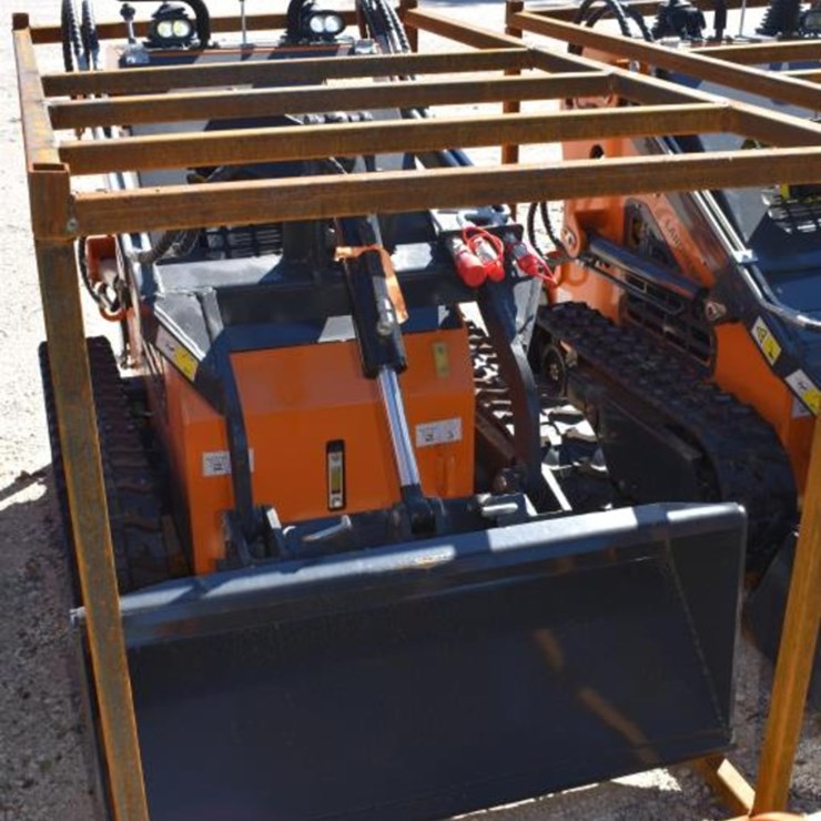 LANDHERO LDH-T460 MINI SKID STEER (SERIAL # 2502063839XX) (K)