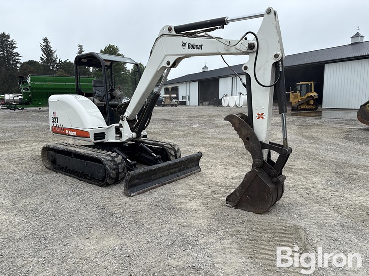 2005-bobcat-337g-image-3