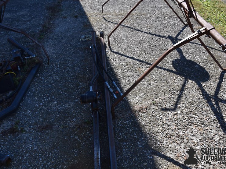 american-machine-6-row-corn-reel-w/brackets-image-7