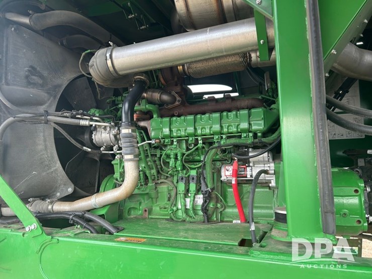 2020-john-deere-w235-image-26