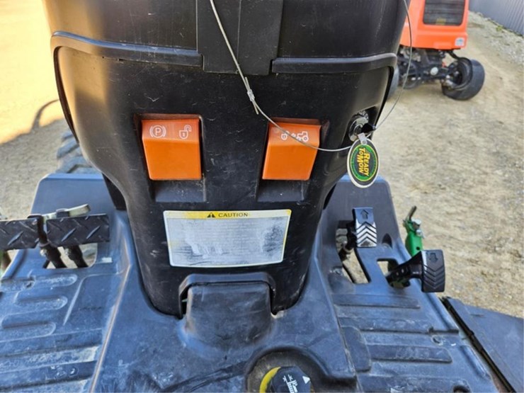 john-deere-2320-image-24