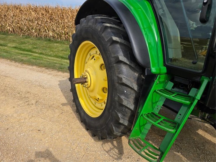 john-deere-7520-image-30