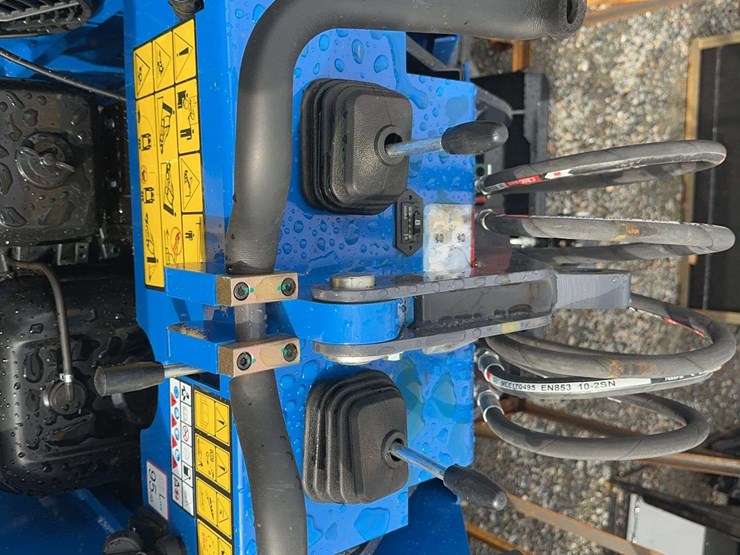 2025-agt-mx-mzw14-mini-skid-steer-loader-image-6