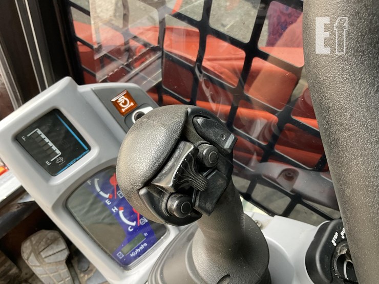 2020-kubota-svl95-2s-image-21