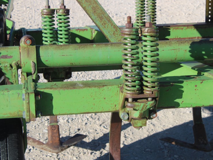 john-deere-100-image-19