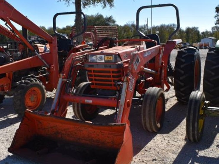 kubota-l4300e-tractor-w/-loader-(serial-#-___857)-(showing-appx-1,247-hours-image-1