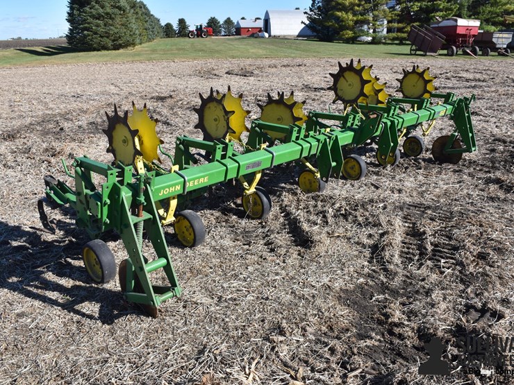 john-deere-825-image-3