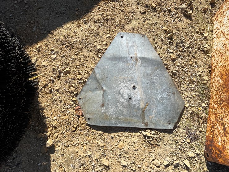 #5947-•-misc.-farm-related-items-image-10