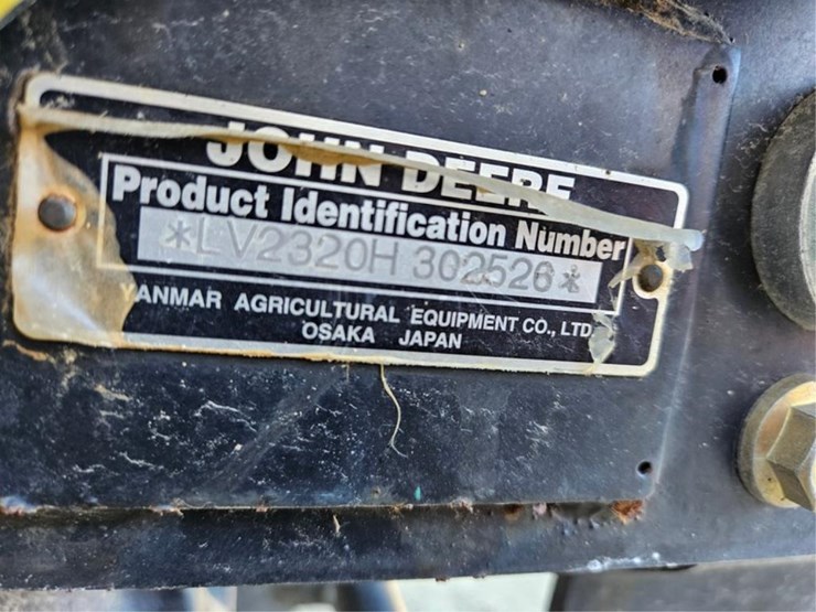 john-deere-2320-image-44