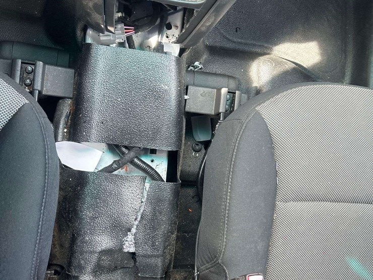 2013-ford-explorer-image-22