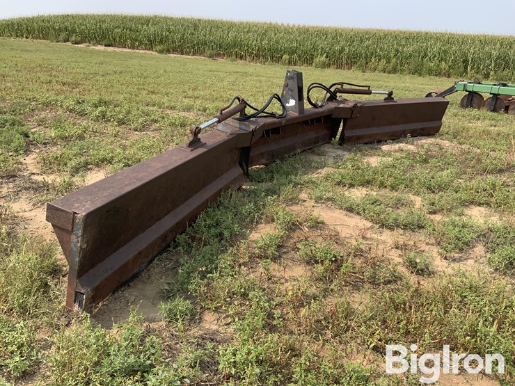 3-pt-manure-pusher-image-3