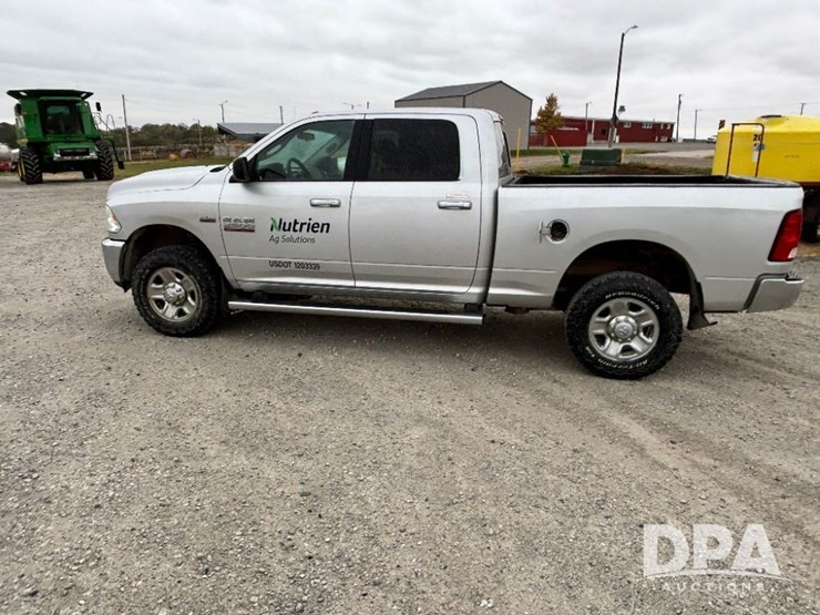 2017-ram-2500-heavy-duty-slt-4x4-pickup-(gp11747,-unit-98702)-image-14
