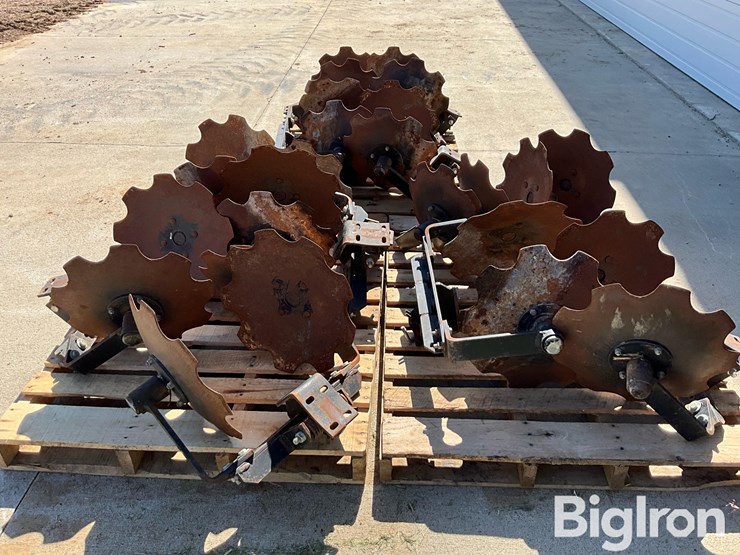 anhydrous-toolbar-row-closing-units-image-5