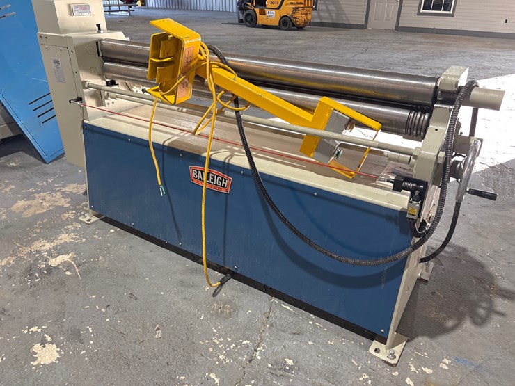 #2752-•-2019-baileigh-hydraulic-plate-roller-image-2