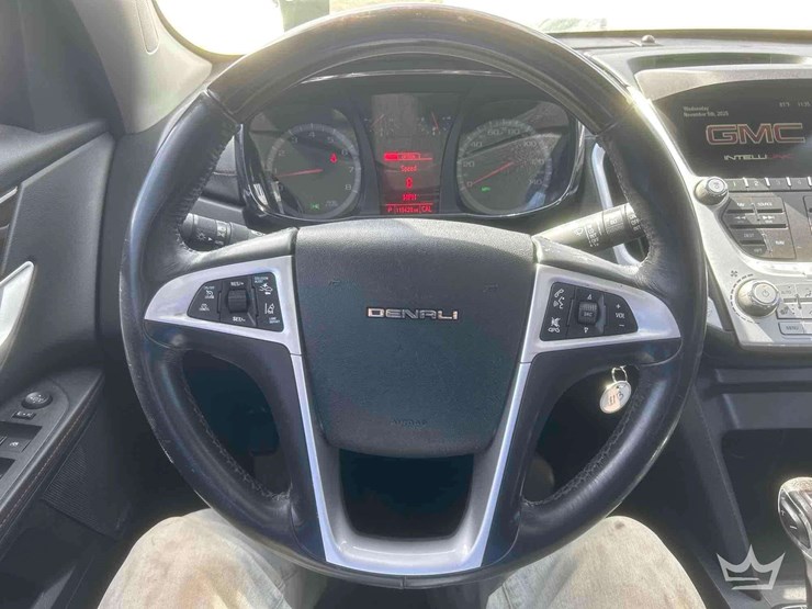 2015-gmc-terrain-suv-image-28