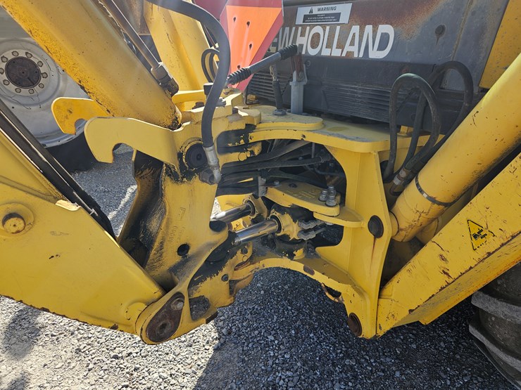 2004-new-holland-lb75b-image-22