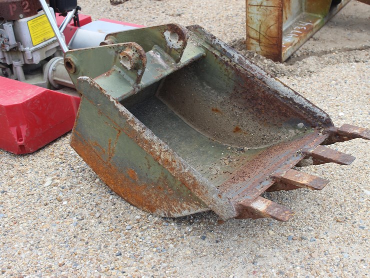 #2776-•-digging-bucket-image-2