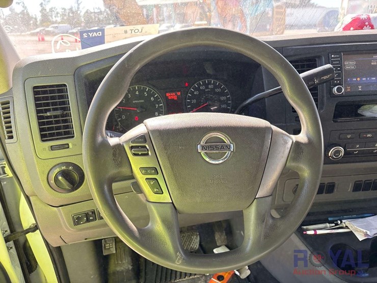 2021-nissan-nv2500hd-image-14
