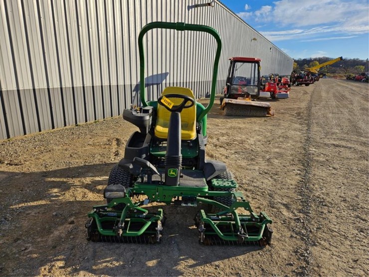 john-deere-2500e-image-8