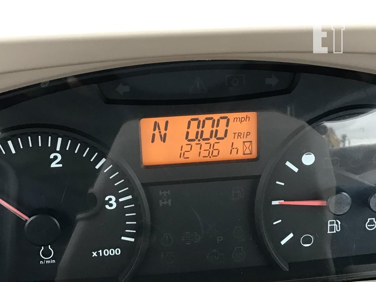 2021-kubota-m7060-image-20