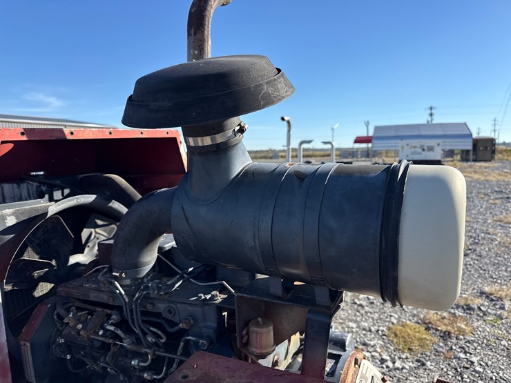 case-ih-4390-image-9