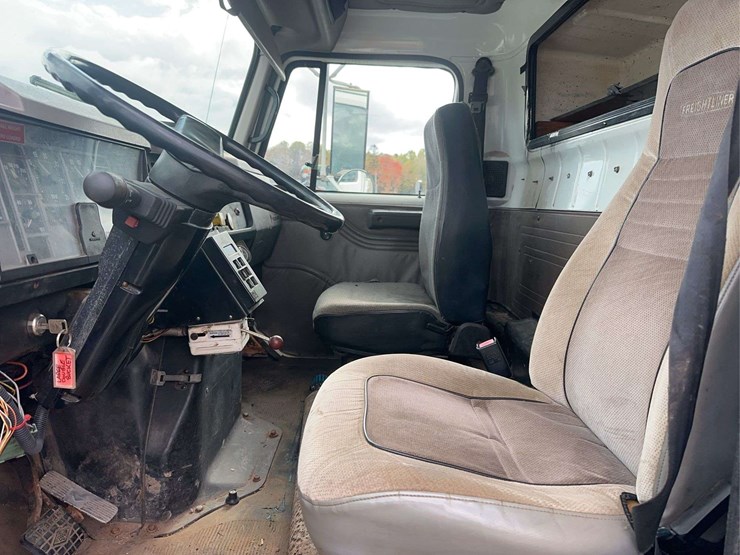 1997-international-4900-image-21