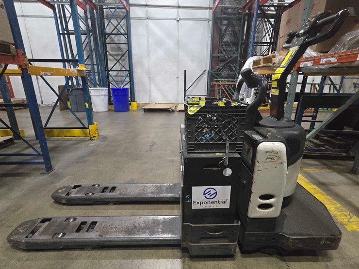 2015-crown-pe4500-60-image-6