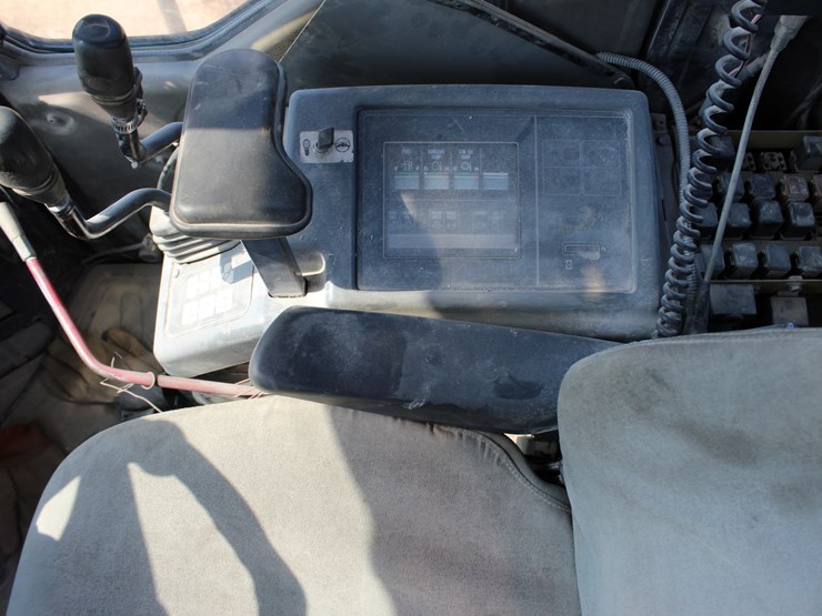 komatsu-wa500-3l-image-11