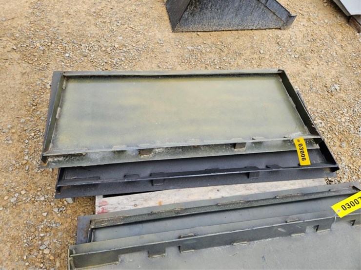 #3006-•-(2)-face-plates-image-2