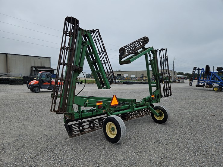 2002-john-deere-200-image-9