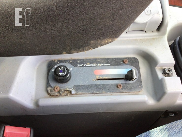 2024-kubota-svl97-2-image-17