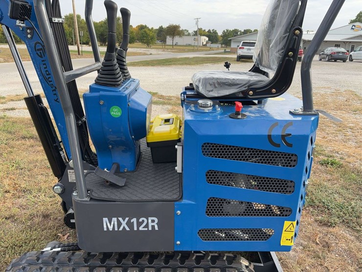 mini-excavator-mx12r-image-17