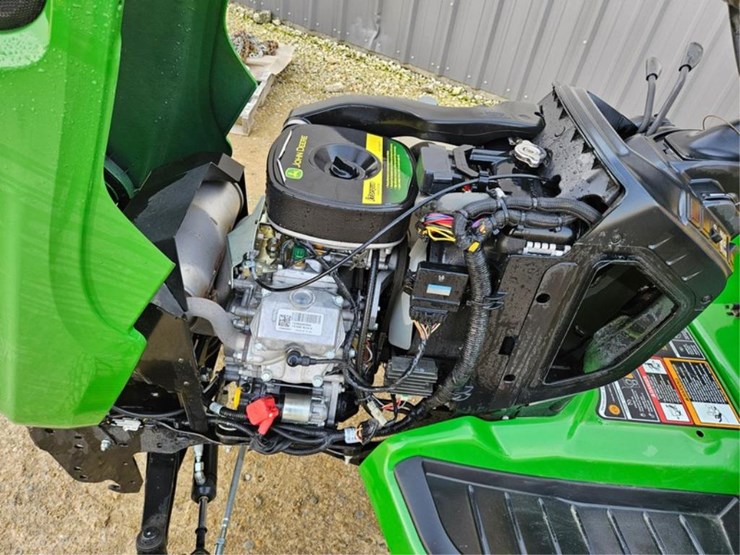john-deere-x730-image-9