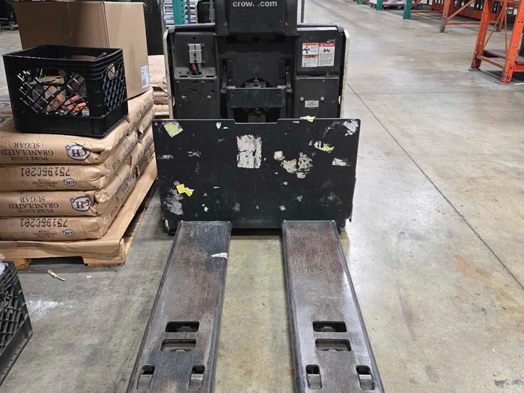 2017-crown-pe4500-60-image-4