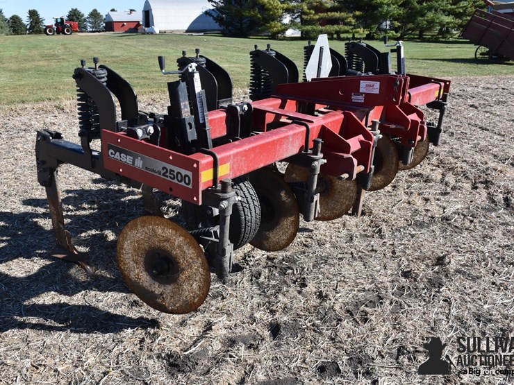 case-ih-2500-image-3