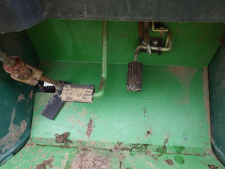 john-deere-gator-image-14