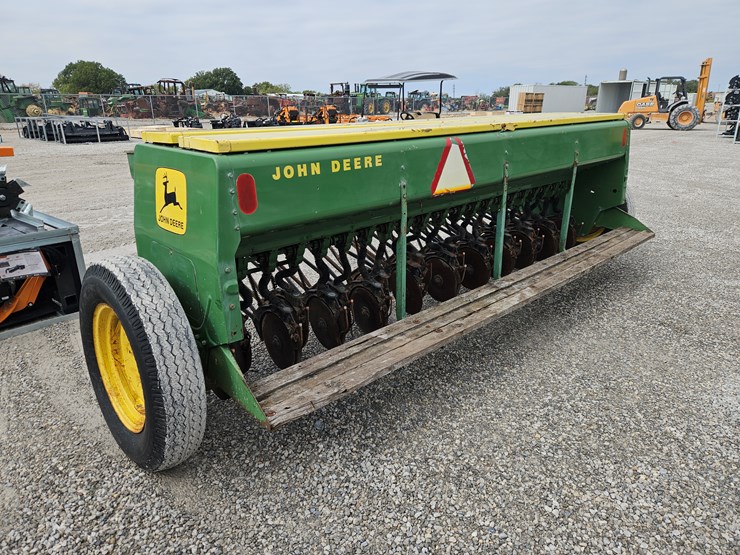 john-deere-8300-image-7
