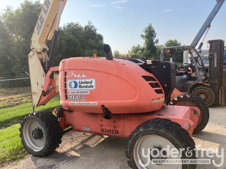 2015-jlg-600aj-image-2